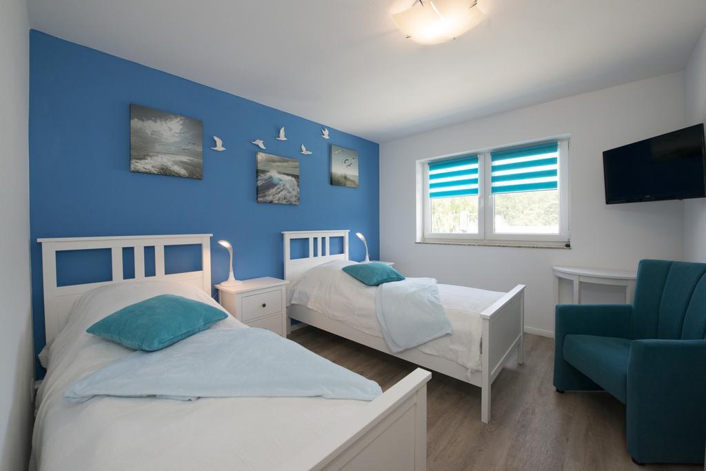 Ferienhaus Kuestensegler Breege Extérieur photo