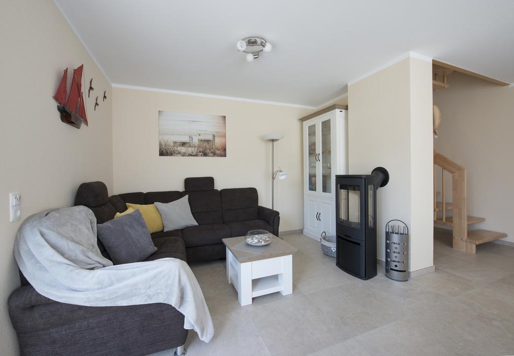 Ferienhaus Kuestensegler Breege Extérieur photo